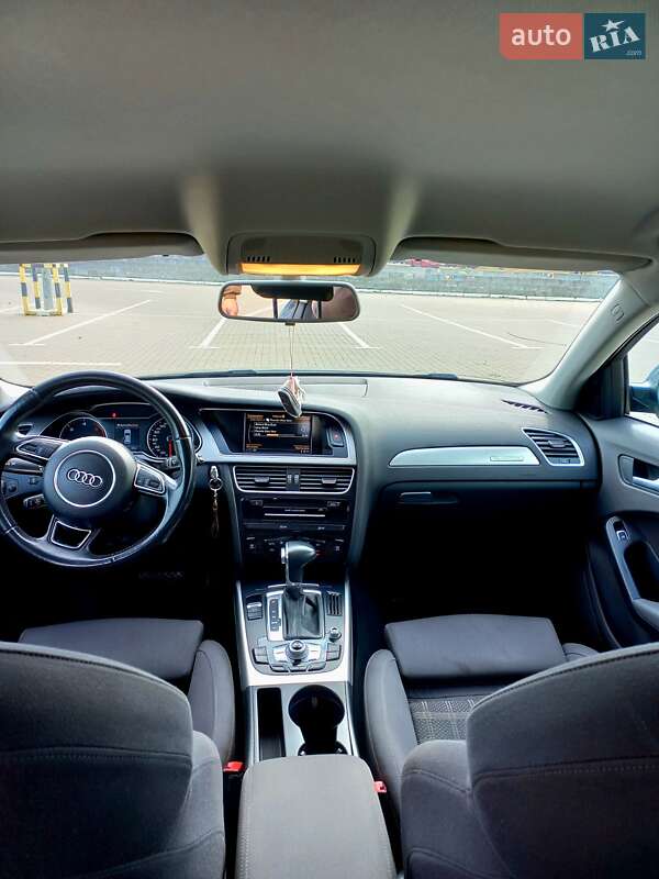 Універсал Audi A4 2014 в Ромнах