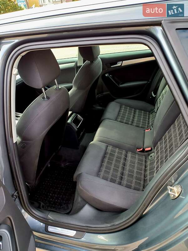 Універсал Audi A4 2014 в Ромнах