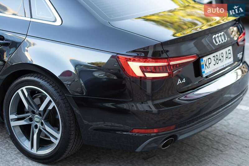 Седан Audi A4 2017 в Запорожье