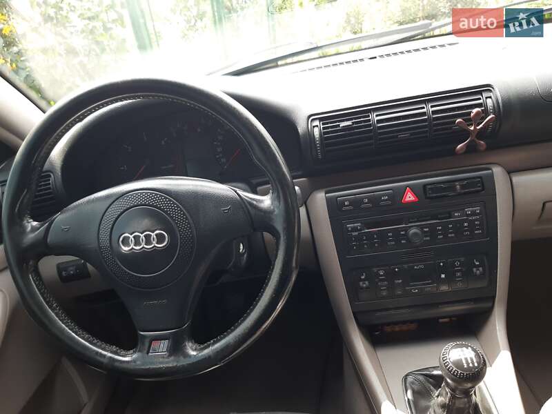 Универсал Audi A4 1999 в Львове