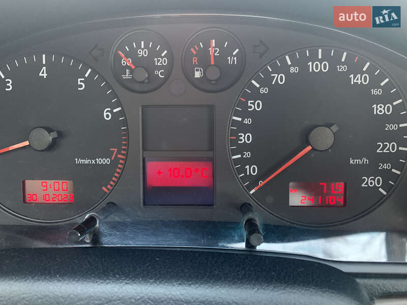 Седан Audi A4 2000 в Киеве