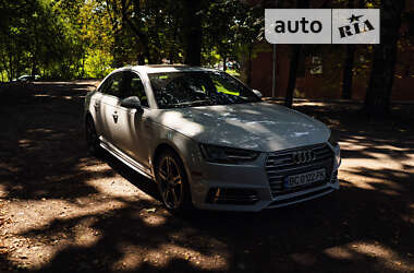 Седан Audi A4 2018 в 