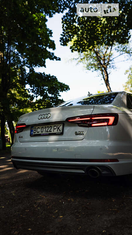 Седан Audi A4 2018 в Львове