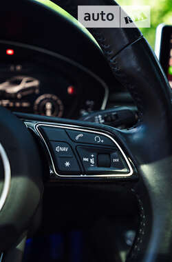 Седан Audi A4 2018 в 