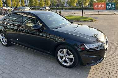 Седан Audi A4 2019 в Львове