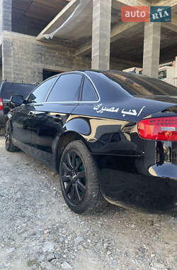 Седан Audi A4 2012 в Нижней Апше