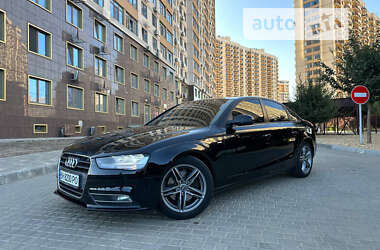 Седан Audi A4 2012 в Одесі