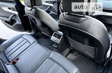 Седан Audi A4 2018 в 