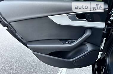Седан Audi A4 2018 в 
