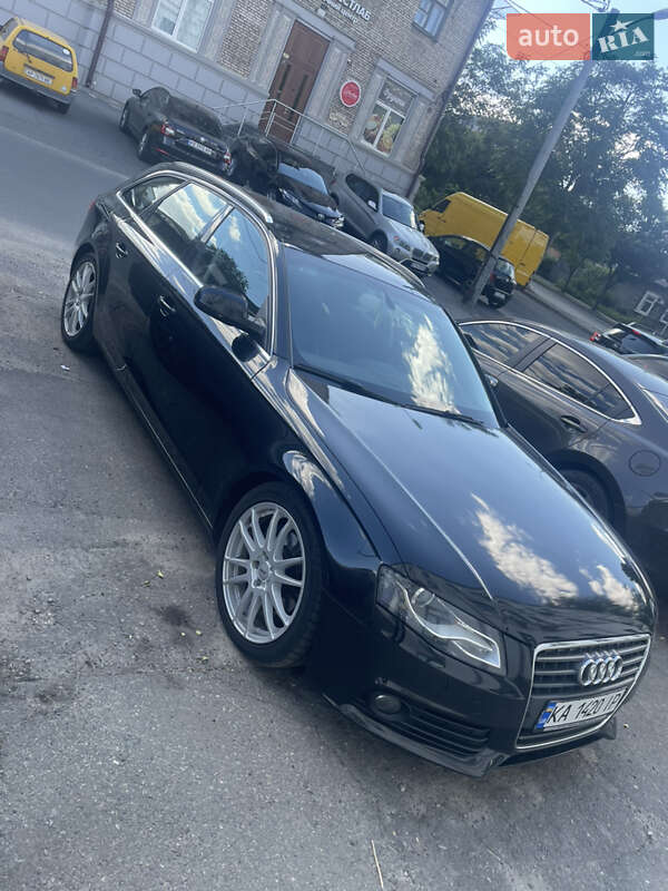 Универсал Audi A4 2010 в Киеве