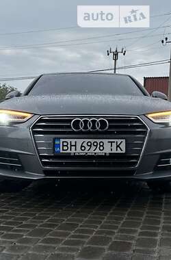 Седан Audi A4 2018 в Одесі