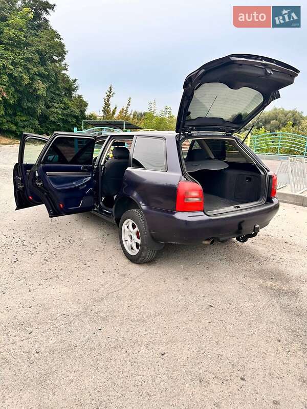 Универсал Audi A4 1998 в Луцке