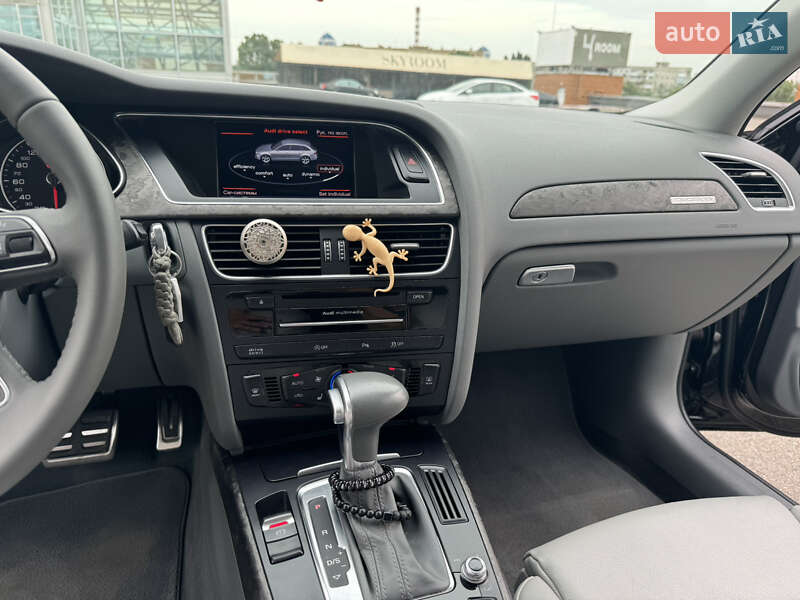 Универсал Audi A4 2015 в Киеве