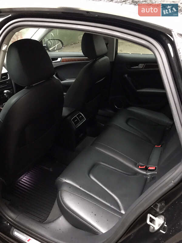 Седан Audi A4 2011 в Одессе