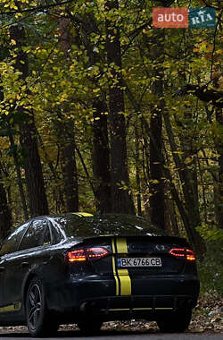 Седан Audi A4 2011 в Львове