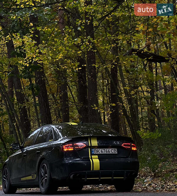 Седан Audi A4 2011 в Львові