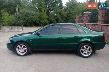 Седан Audi A4 1999 в 
