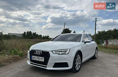 Седан Audi A4 2019 в Житомире