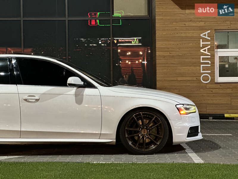 Седан Audi A4 2014 в Вінниці