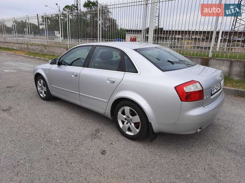 Седан Audi A4 2004 в Запорожье