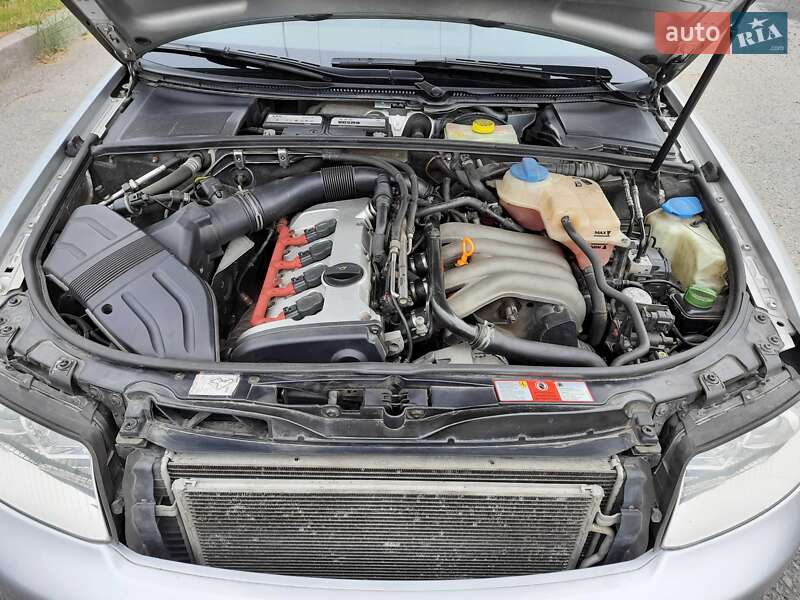 Седан Audi A4 2004 в Запорожье