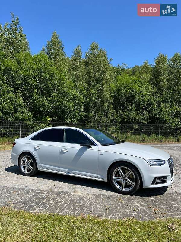 Седан Audi A4 2017 в Львове