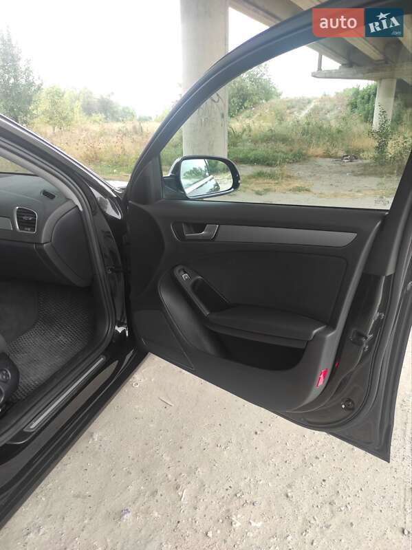 Универсал Audi A4 2014 в Днепре