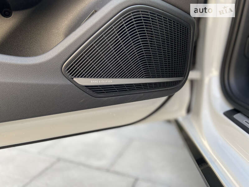 Седан Audi A4 2018 в Луцке