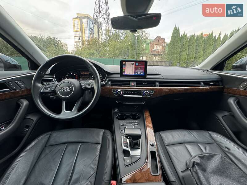 Седан Audi A4 2018 в Львове