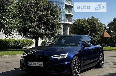 Седан Audi A4 2018 в Киеве