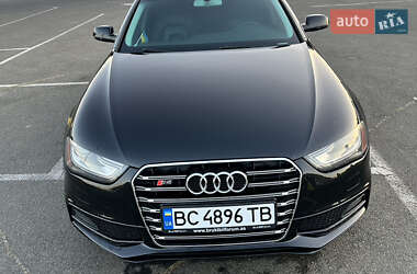 Седан Audi A4 2014 в Трускавці