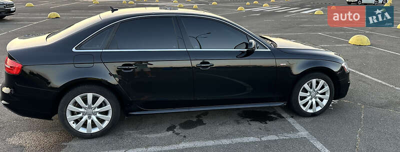 Седан Audi A4 2014 в Трускавці