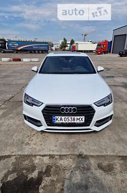 Седан Audi A4 2018 в Киеве