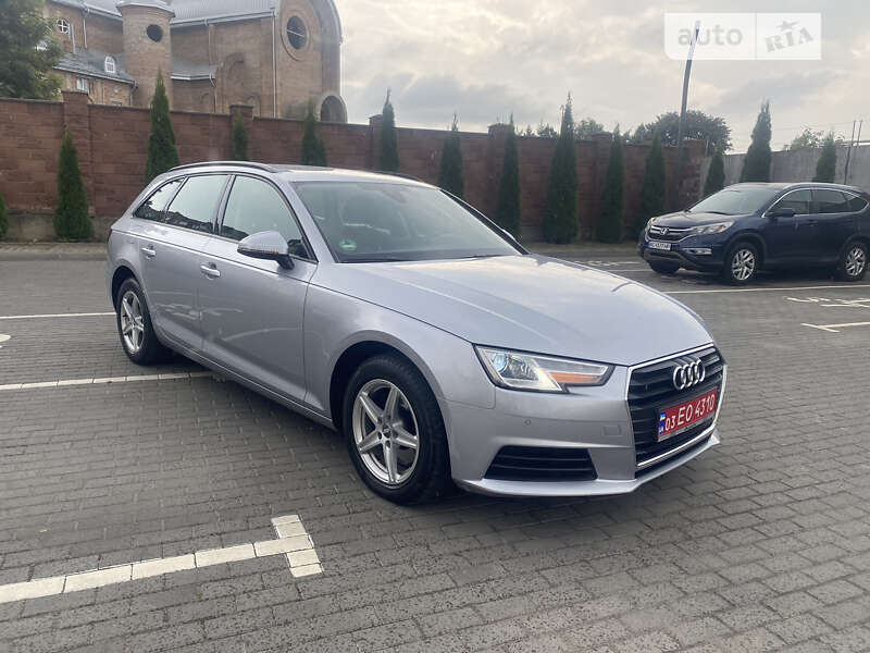 Універсал Audi A4 2018 в Луцьку