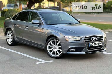 Седан Audi A4 2013 в Киеве