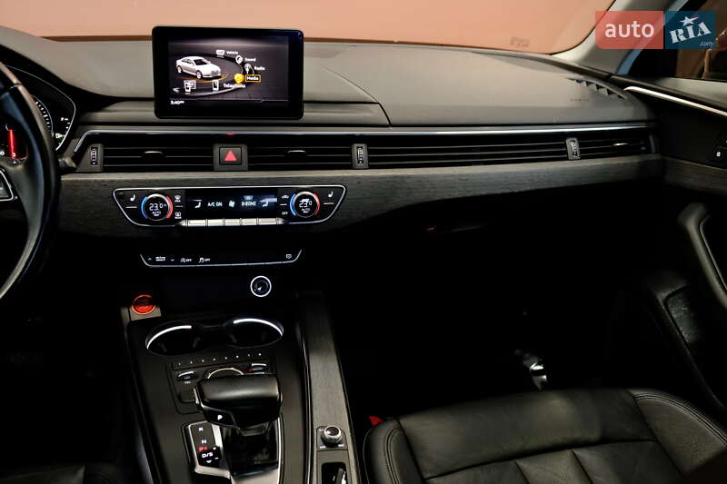 Седан Audi A4 2017 в Одесі