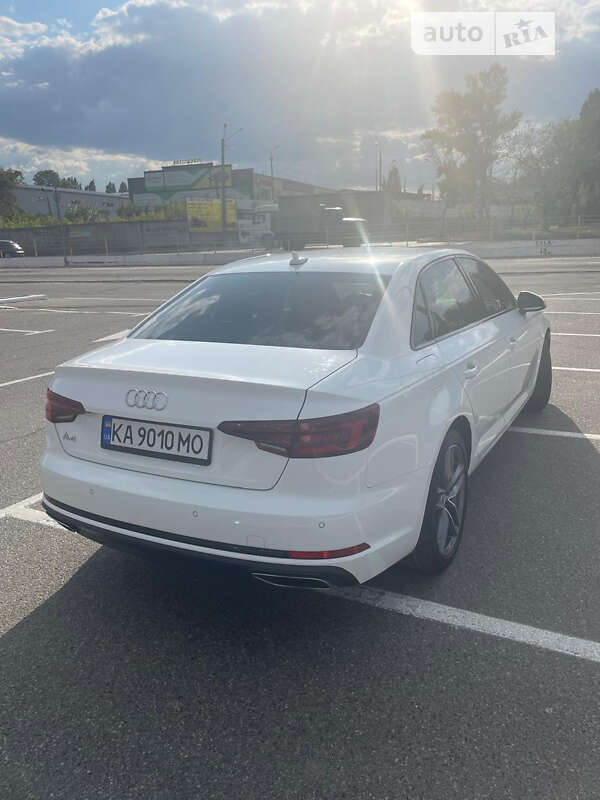 Седан Audi A4 2019 в Киеве