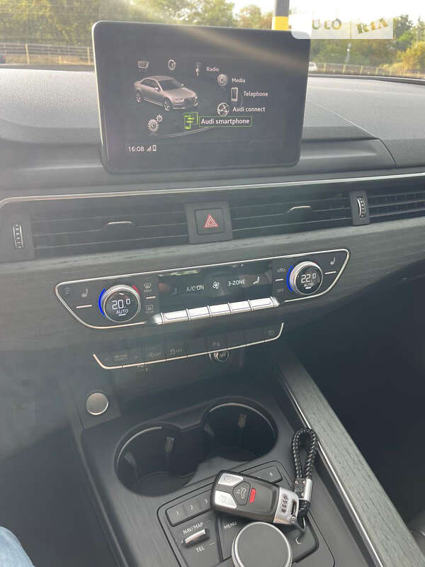 Седан Audi A4 2019 в Киеве