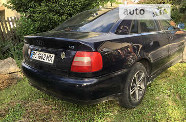 Седан Audi A4 1996 в Стебнику