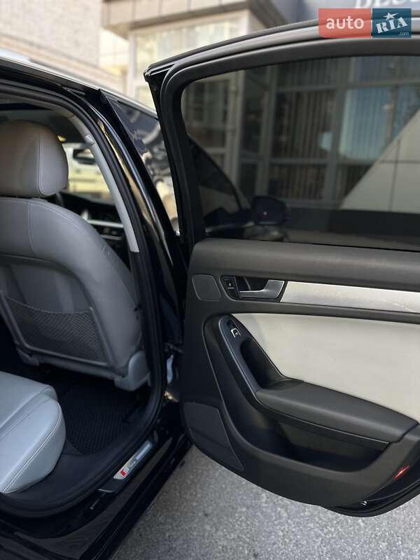 Седан Audi A4 2015 в Харкові