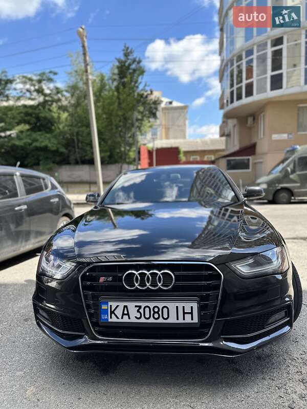 Audi A4 2015