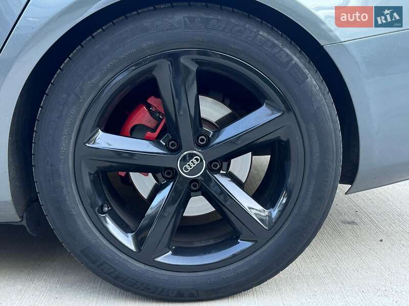 Седан Audi A4 2012 в Киеве