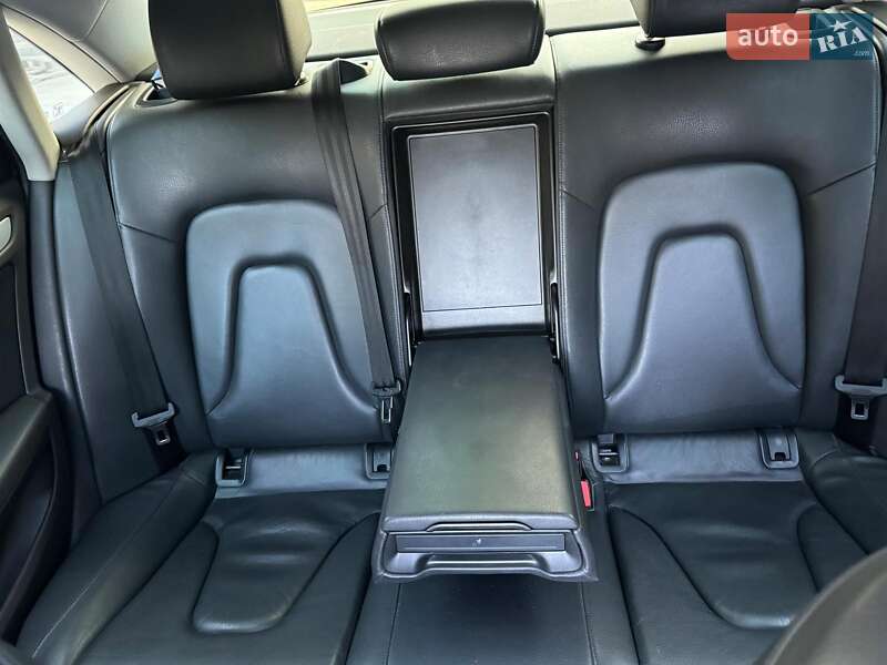 Седан Audi A4 2012 в Киеве