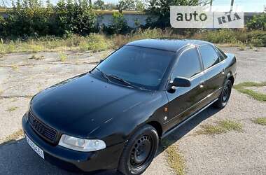 Седан Audi A4 1996 в Києві