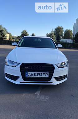 Седан Audi A4 2013 в Кам'янському