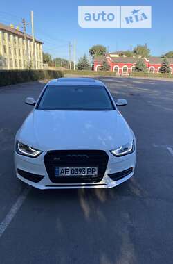 Седан Audi A4 2013 в Кам'янському