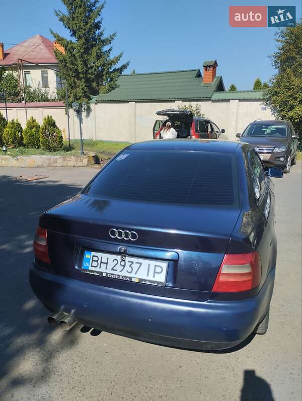 Седан Audi A4 1997 в Одессе