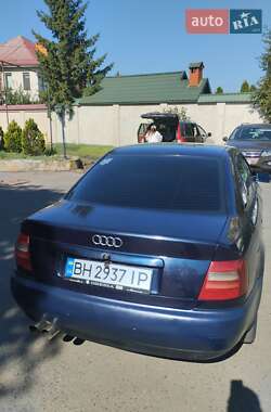 Седан Audi A4 1997 в 