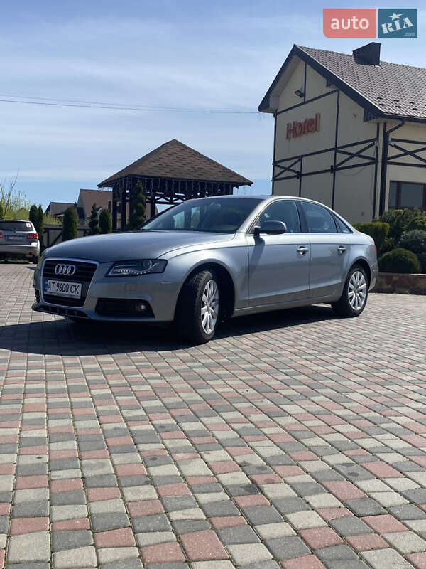 Седан Audi A4 2010 в Косові