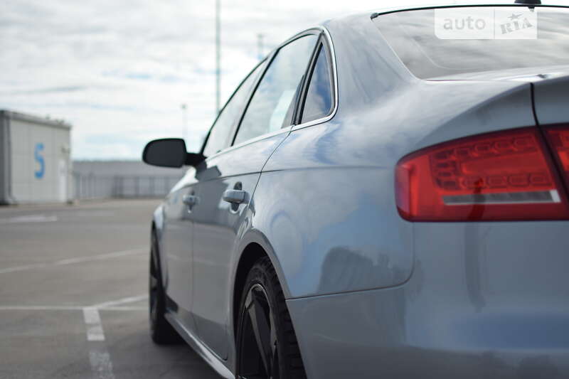 Седан Audi A4 2011 в Киеве